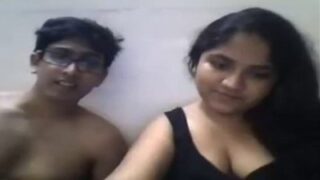 Big Sexy Aunty Ilam Paiyanai Mulai Sappavitu