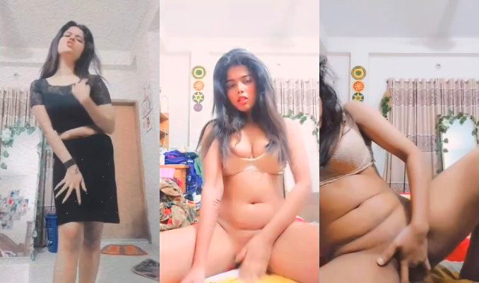 Horny shows desi girl nude body part