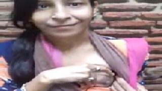 Punjabi Bhabhi Ji Showing Soft Boobs Porn